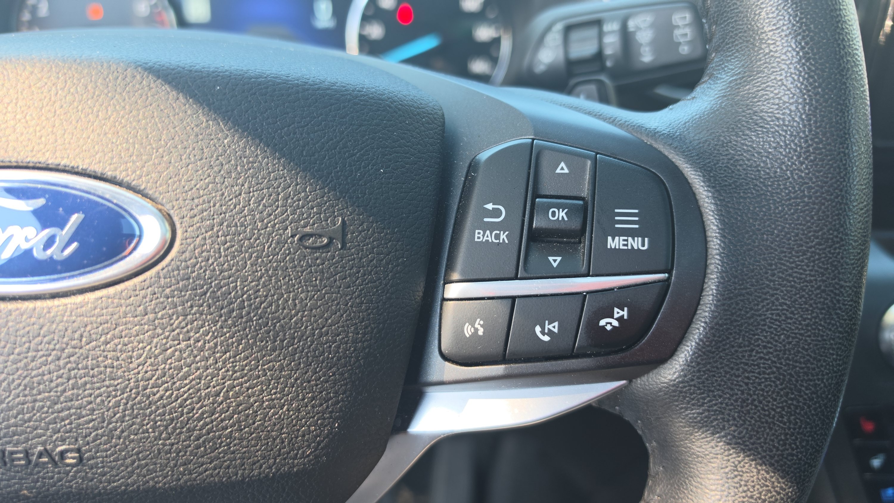 Used 2020 Ford Explorer Limited AWD/4WD image 14