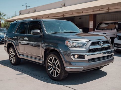 Used 2018 Toyota 4Runner Limited AWD/4WD image 2