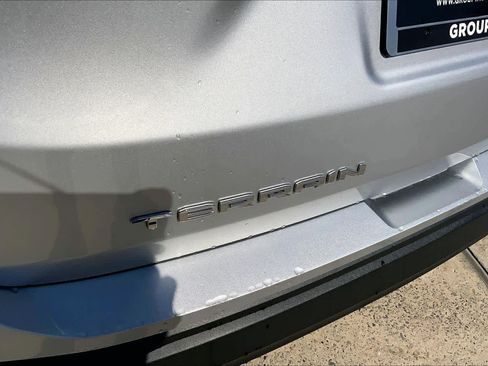 Used 2022 GMC Terrain SLE w/ Driver Convenience Package image 22