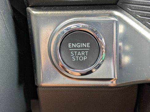 Certified 2025 Ford F150 King Ranch AWD/4WD image 26
