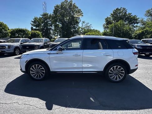 Certified 2023 Lincoln Corsair Reserve w/ Equipment Group 201A AWD/4WD image 8