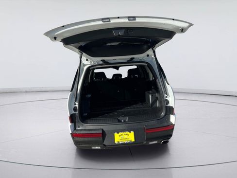 Used 2025 Hyundai Santa Fe SEL FWD image 13