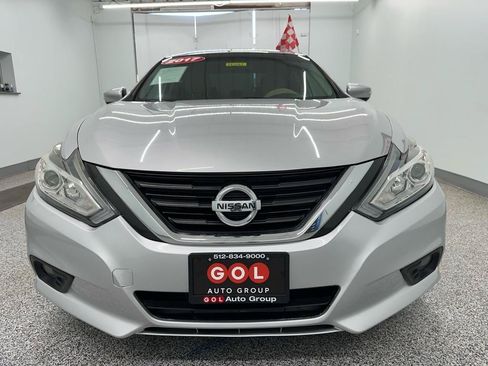 Used 2017 Nissan Altima 2.5 SL FWD image 2