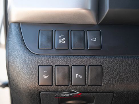 Used 2015 Toyota Highlander Limited image 34