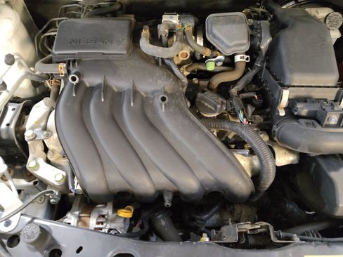 Used 2017 Nissan Versa SV FWD image 30