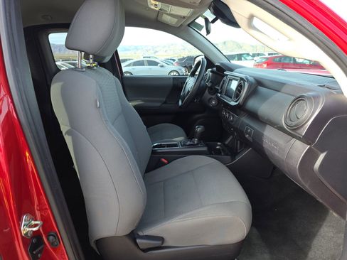 Used 2019 Toyota Tacoma SR image 15