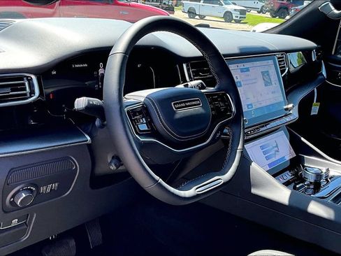New 2026 Jeep Grand Wagoneer L Summit AWD/4WD image 6