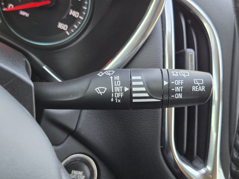 Used 2022 Chevrolet Equinox LT FWD image 18