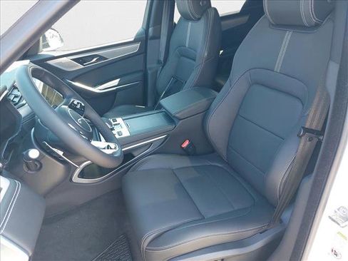 New 2026 Jaguar F-PACE R-Dynamic S image 12