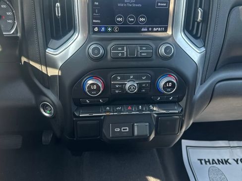 Used 2022 Chevrolet Silverado 1500 RST w/ Z71 Off-Road Package AWD/4WD image 8
