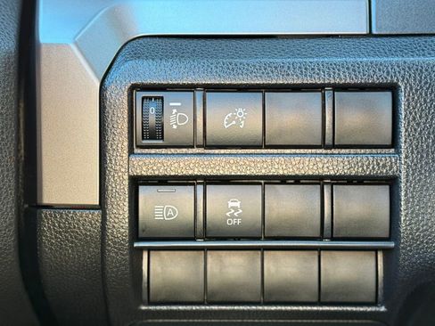 Certified 2025 Toyota Tacoma SR5 image 21