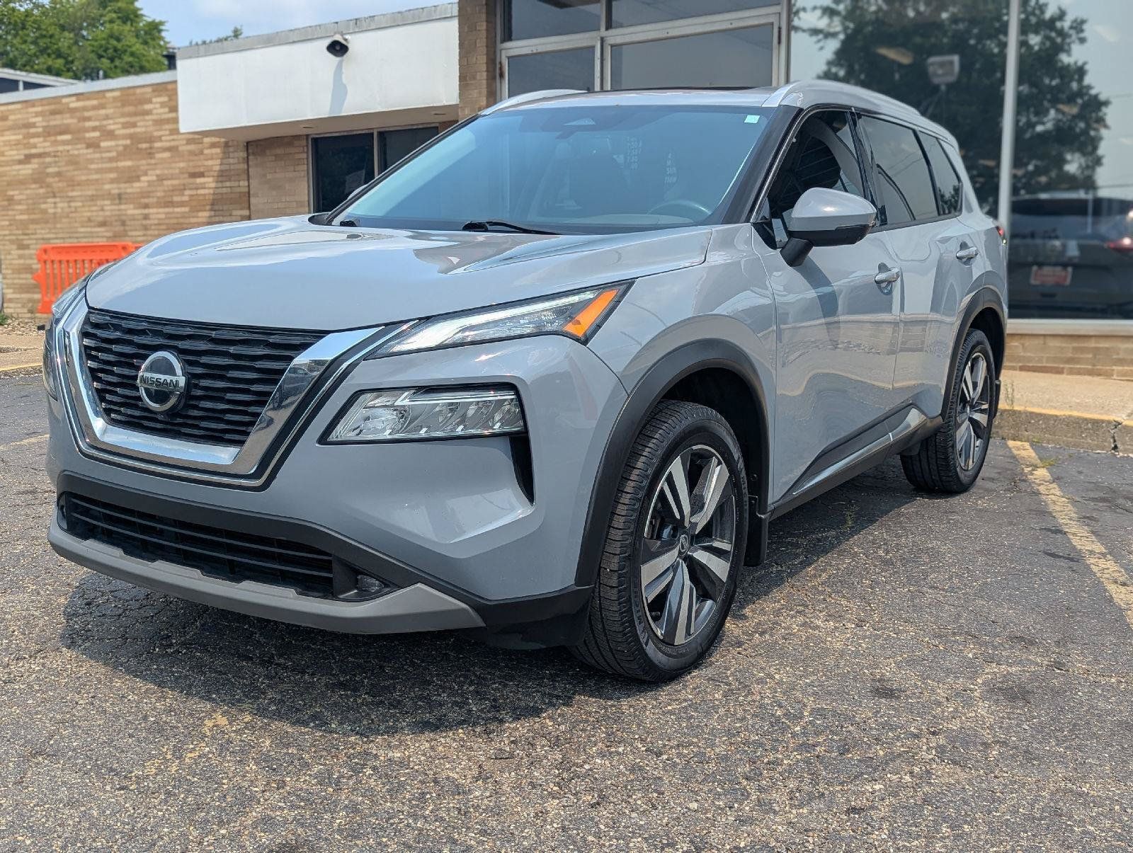 Used 2021 Nissan Rogue SL AWD/4WD image 8
