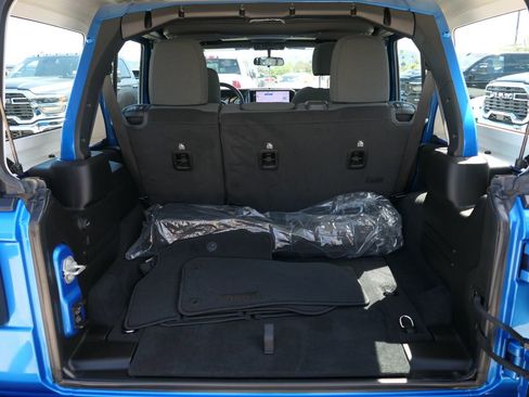 Used 2024 Jeep Wrangler Unlimited Sport AWD/4WD image 24