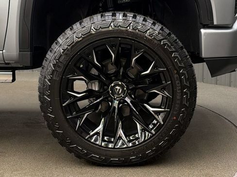 Used 2026 GMC Sierra 1500 Denali w/ Denali Reserve Package AWD/4WD image 9