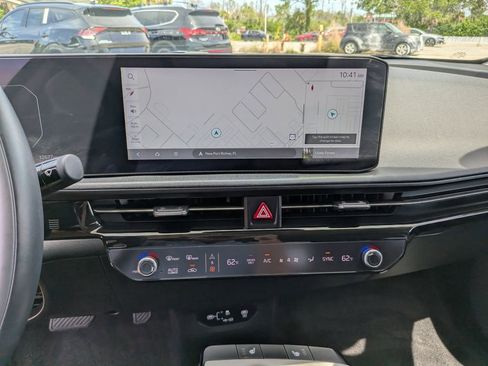 Certified 2025 Kia EV6 Light w/ Light LR Technology Package RWD image 22