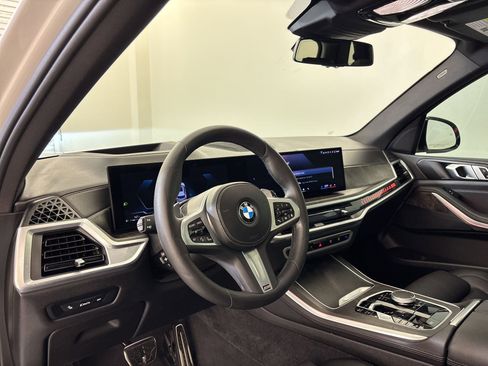 Certified 2024 BMW X5 xDrive40i w/ M Sport Package image 3