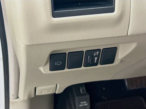 Used 2014 Toyota Prius V Five FWD image 17