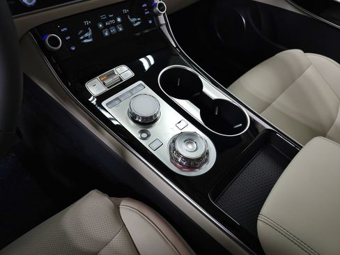 New 2026 Genesis GV70 2.5T AWD/4WD image 26