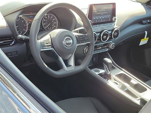 New 2025 Nissan Sentra SR image 4