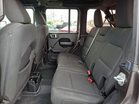 Used 2019 Jeep Wrangler Unlimited Sport AWD/4WD image 10