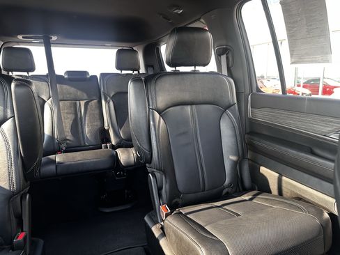 Used 2024 Jeep Wagoneer Series III AWD/4WD image 14
