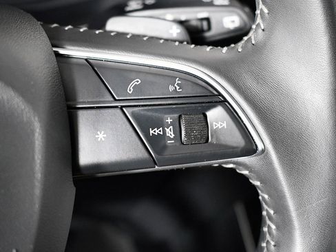 Used 2019 Audi Q8 Premium w/ Convenience Package image 27