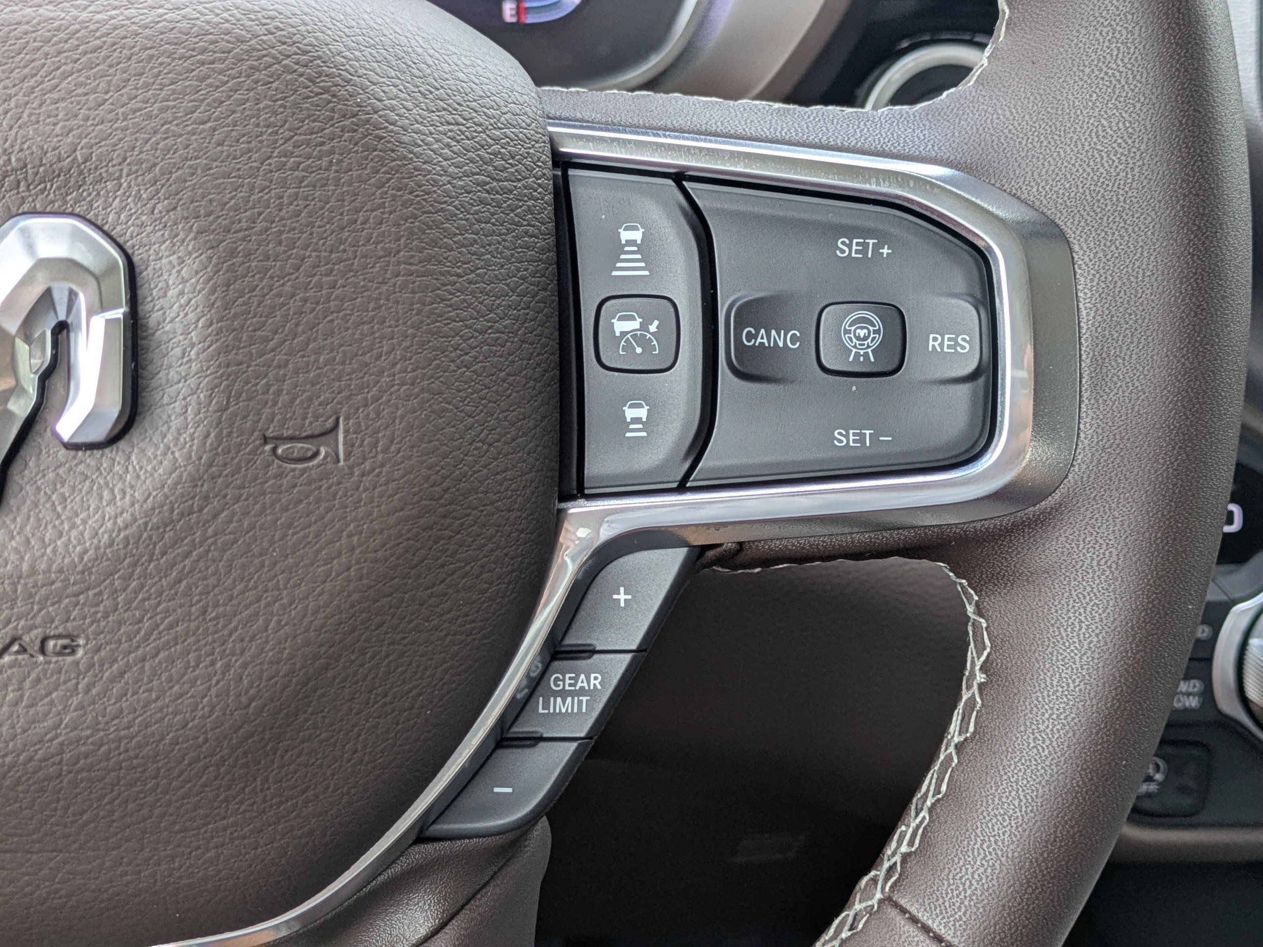 Used 2026 RAM 1500 Laramie w/ Advanced Safety Group II AWD/4WD image 23