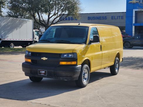 New 2025 Chevrolet Express 2500 image 10