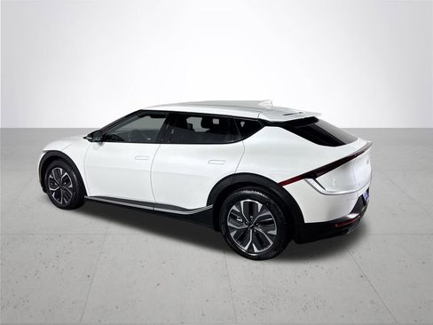 Used 2024 Kia EV6 Light RWD image 9
