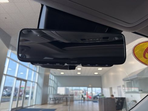 Used 2019 Toyota RAV4 Limited image 29