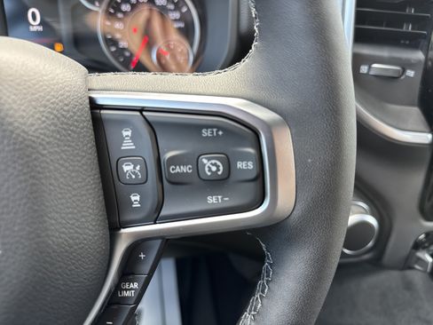 Used 2025 RAM 1500 Big Horn AWD/4WD image 21