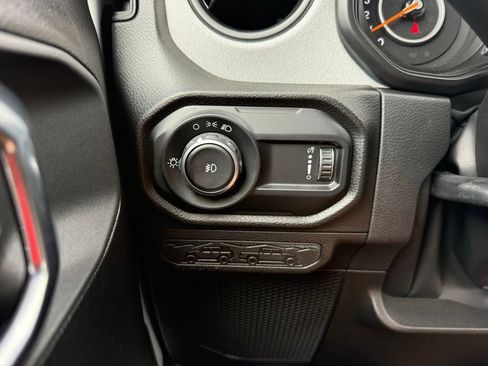 Used 2024 Jeep Wrangler Unlimited Sport AWD/4WD image 20