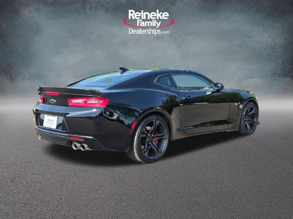 Used 2018 Chevrolet Camaro SS RWD image 6
