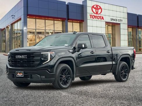 Used 2022 GMC Sierra 1500 Elevation RWD image 2