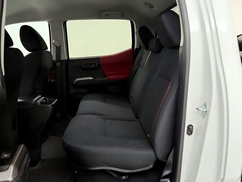 Certified 2023 Toyota Tacoma SR5 AWD/4WD image 37
