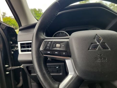 Used 2023 Mitsubishi Outlander SE FWD image 27