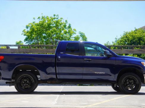 Used 2011 Toyota Tundra 4x4 Double Cab w/ TRD Off-Road Pkg image 18