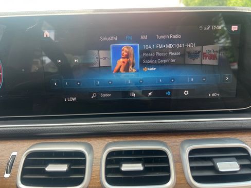 Used 2023 Mercedes-Benz GLE 350 350 4MATIC image 26