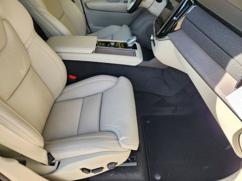 New 2026 Volvo XC90 B5 Ultra w/ Protection Package Premier AWD/4WD image 15