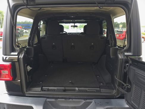 Used 2020 Jeep Wrangler Unlimited Sport AWD/4WD image 19