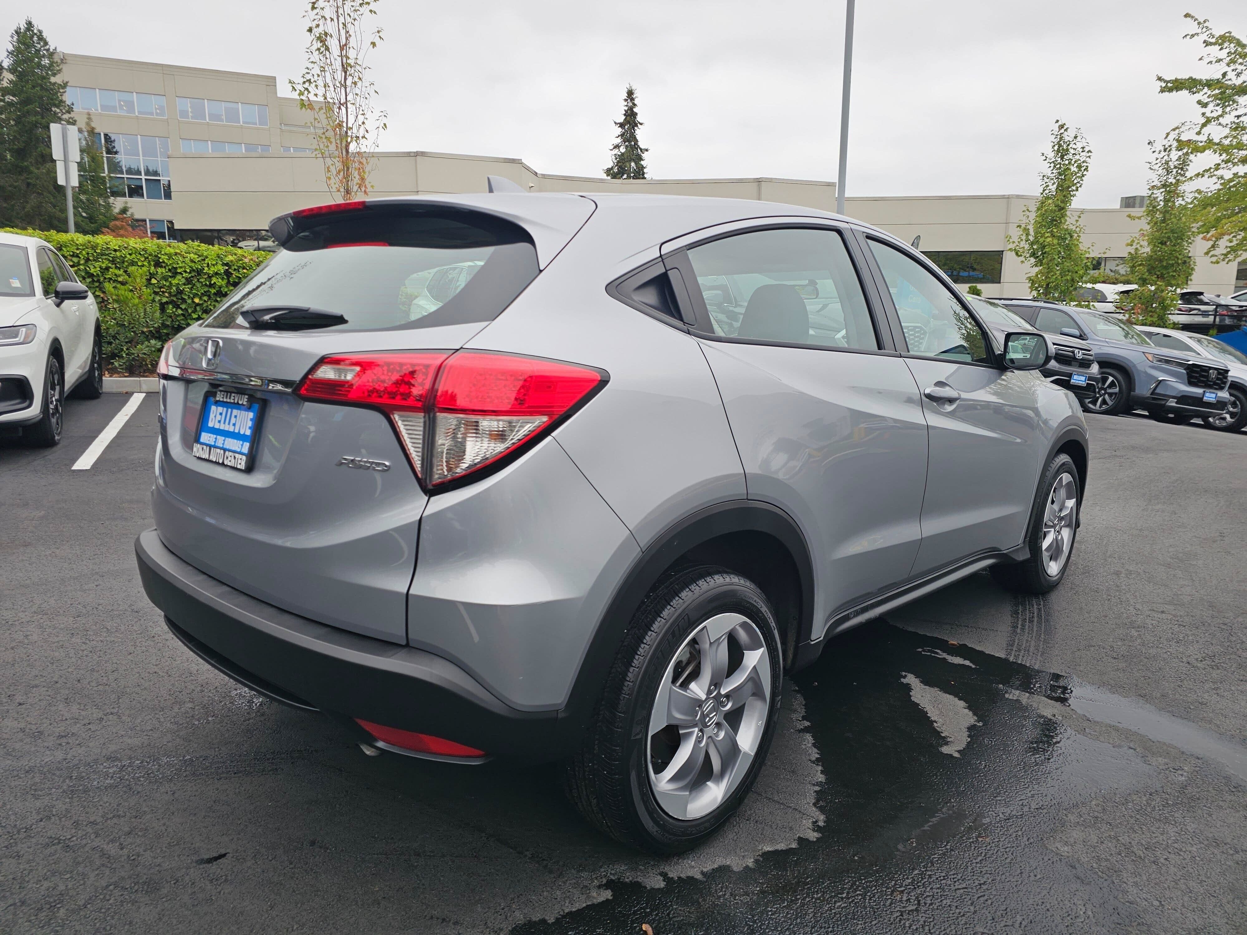 Used 2019 Honda HR-V LX image 7