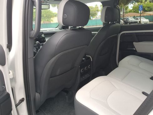 Certified 2025 Land Rover Defender 110 V8 AWD/4WD image 19