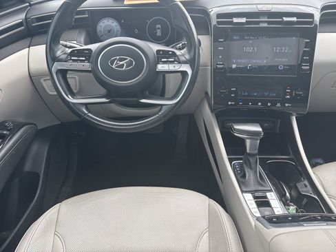Used 2022 Hyundai Tucson SEL w/ Convenience + Premium Package FWD image 11