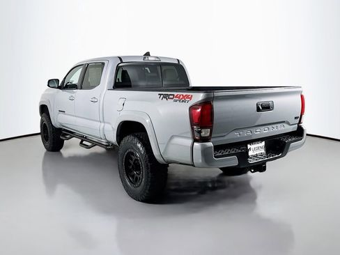 Used 2019 Toyota Tacoma TRD Sport w/ Exterior Package image 8
