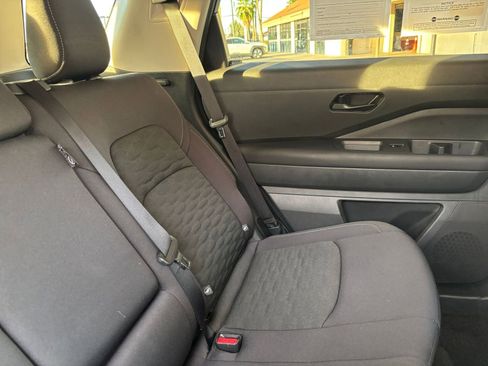 Used 2025 Nissan Pathfinder SV image 40