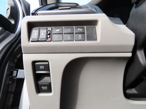 Used 2018 Honda Odyssey Elite image 36