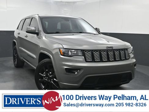 Used 2021 Jeep Grand Cherokee Laredo X RWD image 1
