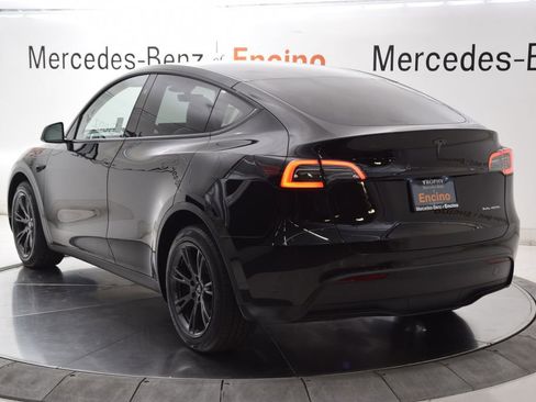 Used 2024 Tesla Model Y Long Range image 4