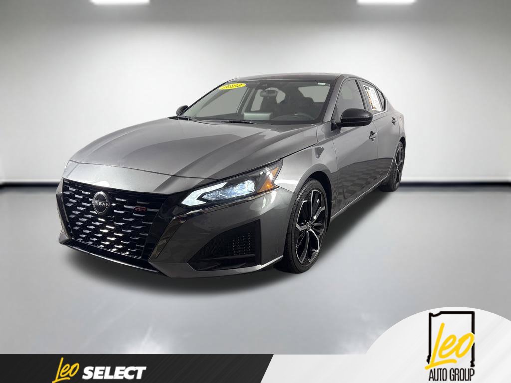 Used 2024 Nissan Altima 2.5 SR w/ SR Premium Package FWD image 1