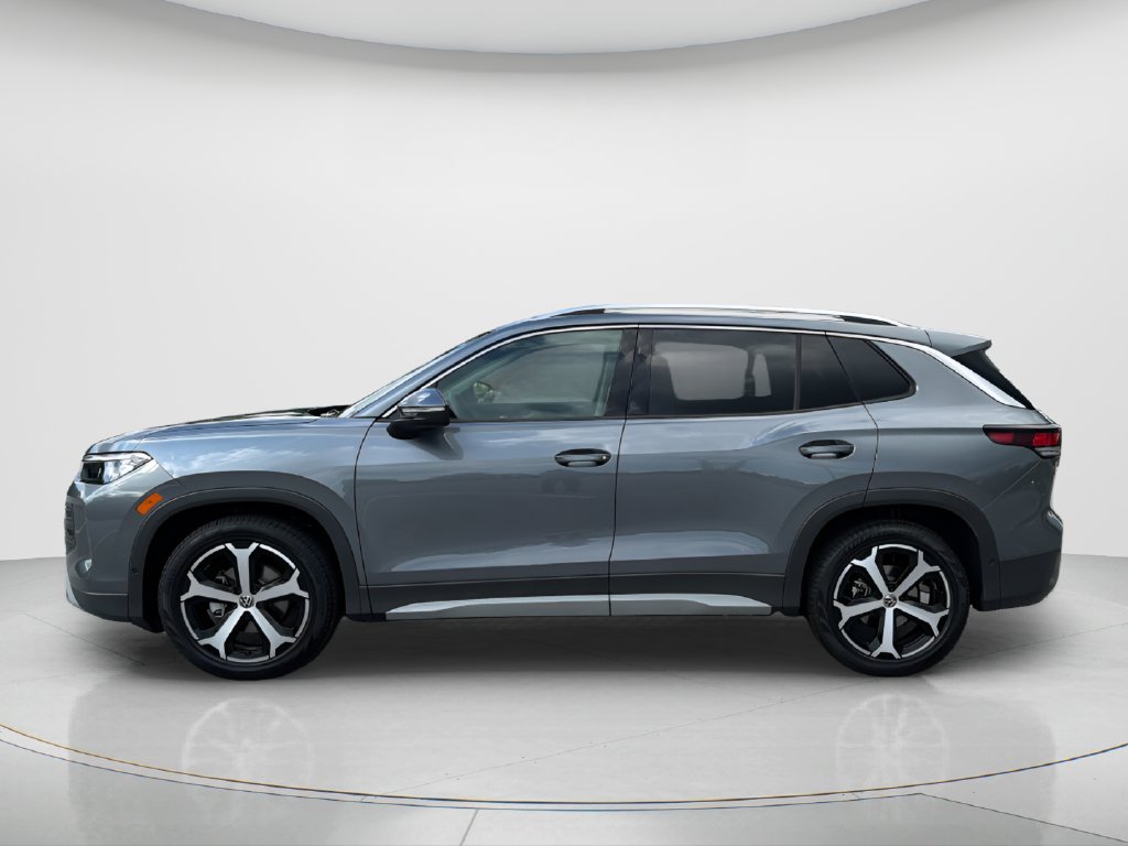 New 2026 Volkswagen Tiguan SE FWD image 8